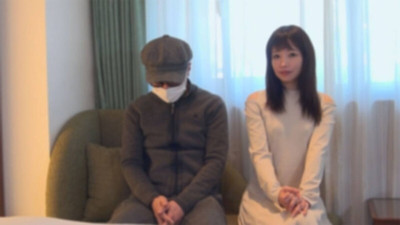 [노모] FC2-PPV-4664959 A married couple appeared! The wife said she really wanted to see her husband being fucked. In front of her husband, the wife cums over and over again and begs him to cum inside me. (일본AV 무수정,노모,프리미엄 AV)