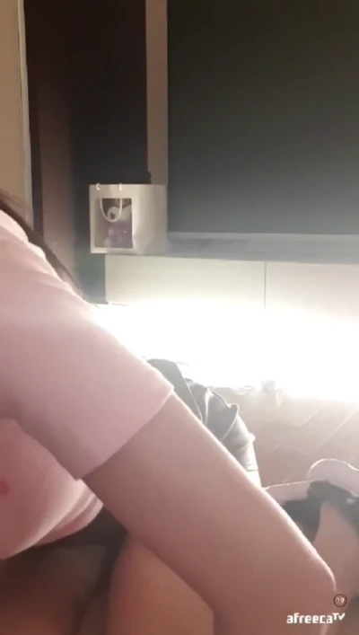 노팬티로 아프리카 방송하다 아웃된 20살혜정이 (한국야동,국산야동,한국야동 실시간)